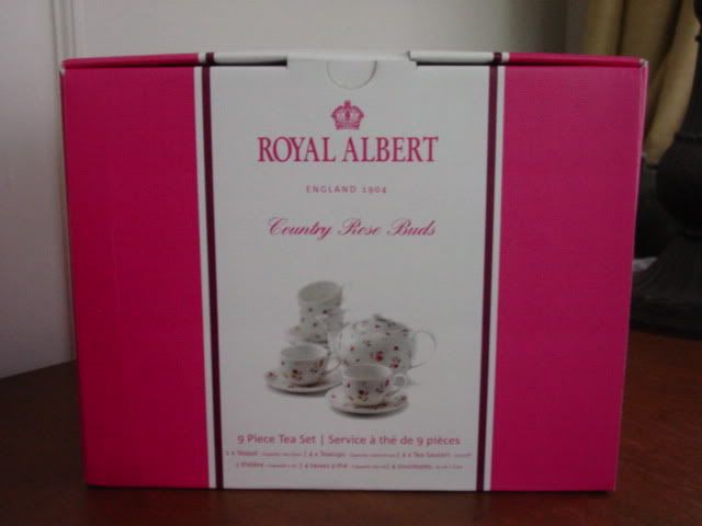 Royal Albert COUNTRY ROSE BUD Roses 10 Pc Tea Set NEW  