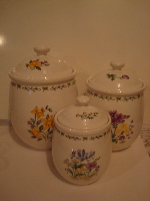 Thomson Pottery FLORAL GARDEN 3 Piece Canister Set  